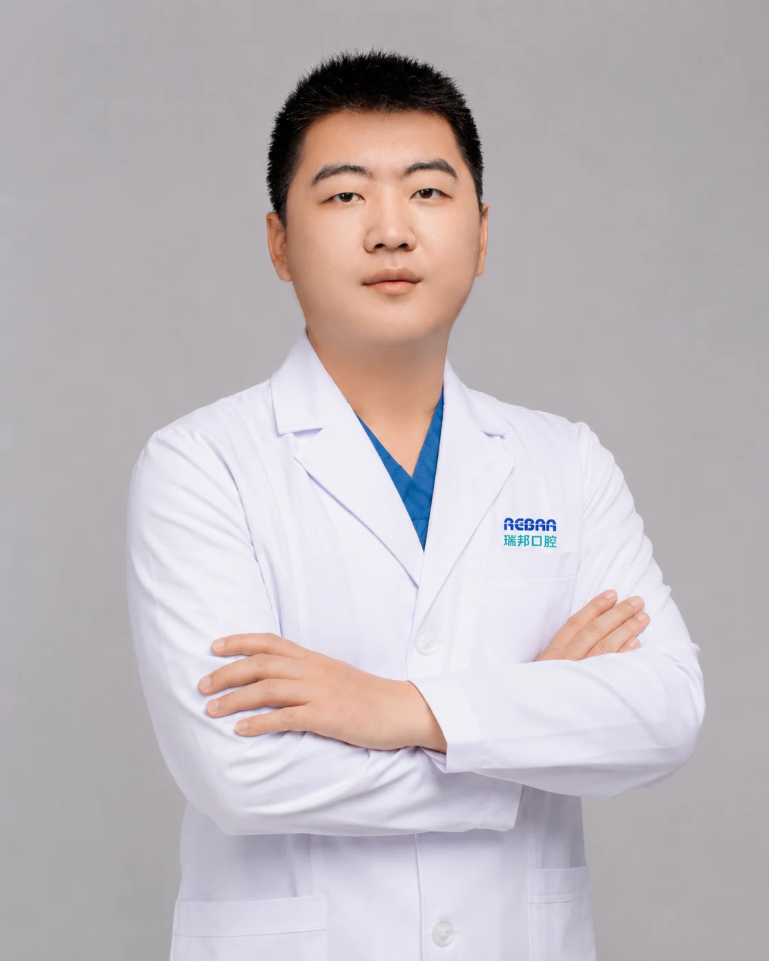 李鹏飞执业医师·正畸专科形象照