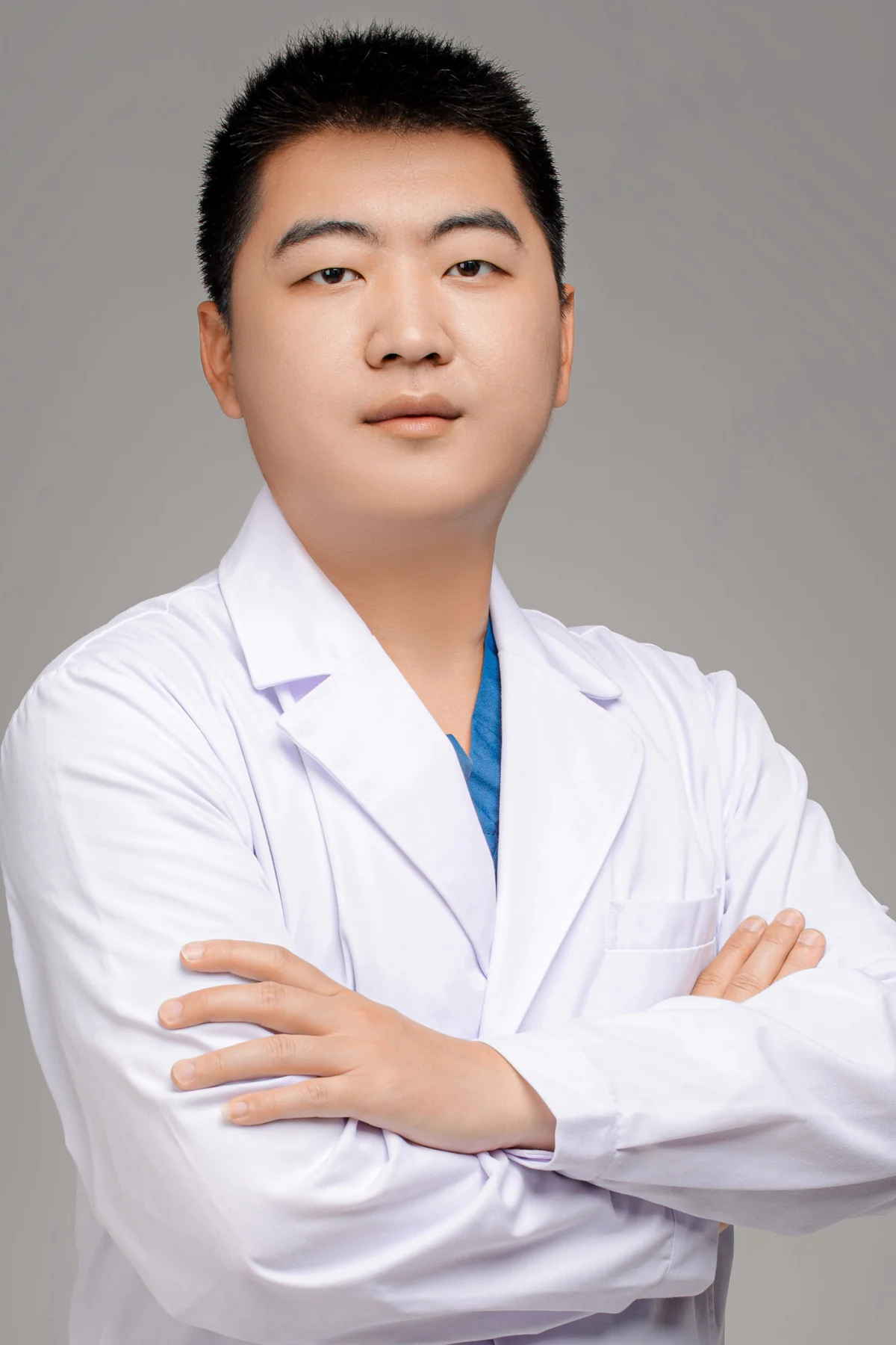李鹏飞执业医师·正畸专科形象照